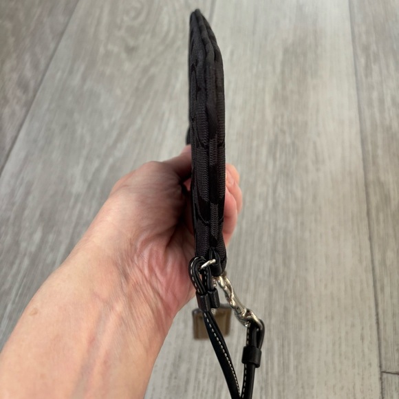 EUC Coach black wristlet w/hangtag - Picture 6 of 10